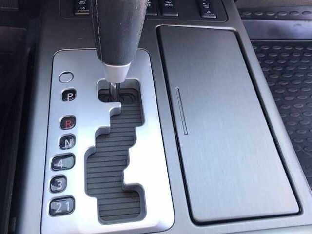 Ниссан Армада 2014 в Одессе на Automoto.ua Серый Ниссан Армада, объемом двигателя 5.6 л и пробегом 232 тыс. км за 15500 $, фото 9 на Automoto.ua