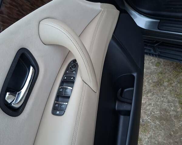 Серый Ниссан Армада, объемом двигателя 5.55 л и пробегом 179 тыс. км за 28500 $, фото 11 на Automoto.ua