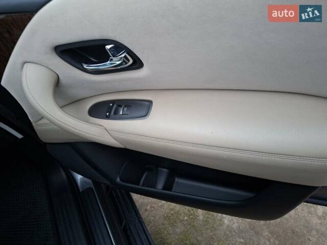 Серый Ниссан Армада, объемом двигателя 5.55 л и пробегом 179 тыс. км за 28500 $, фото 13 на Automoto.ua