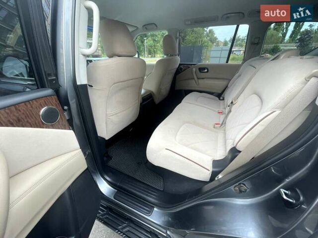 Серый Ниссан Армада, объемом двигателя 5.55 л и пробегом 170 тыс. км за 18000 $, фото 16 на Automoto.ua