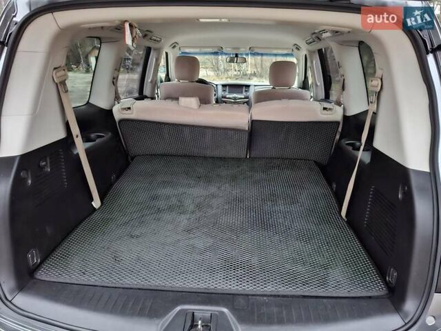 Серый Ниссан Армада, объемом двигателя 5.55 л и пробегом 179 тыс. км за 28500 $, фото 16 на Automoto.ua