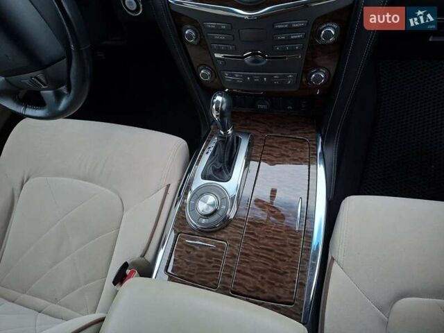 Серый Ниссан Армада, объемом двигателя 5.55 л и пробегом 179 тыс. км за 28500 $, фото 12 на Automoto.ua