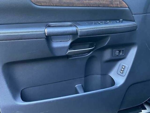 Синий Ниссан Армада, объемом двигателя 5.55 л и пробегом 126 тыс. км за 310 $, фото 17 на Automoto.ua