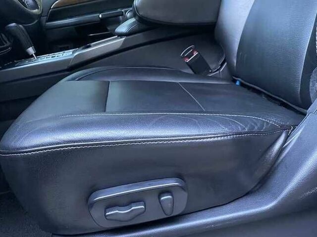 Синий Ниссан Армада, объемом двигателя 5.55 л и пробегом 126 тыс. км за 310 $, фото 16 на Automoto.ua