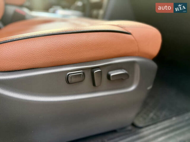 Синий Ниссан Армада, объемом двигателя 5.6 л и пробегом 85 тыс. км за 35500 $, фото 53 на Automoto.ua