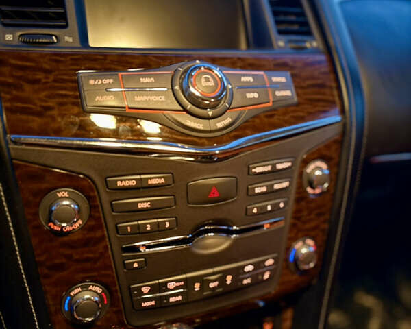 Синий Ниссан Армада, объемом двигателя 5.6 л и пробегом 85 тыс. км за 35500 $, фото 59 на Automoto.ua