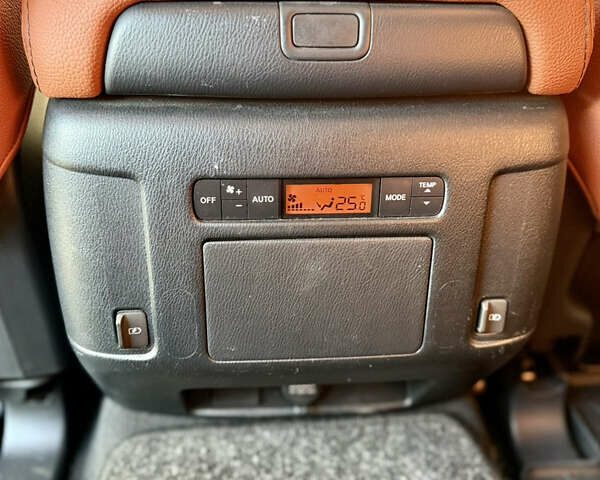 Синий Ниссан Армада, объемом двигателя 5.6 л и пробегом 85 тыс. км за 35500 $, фото 40 на Automoto.ua