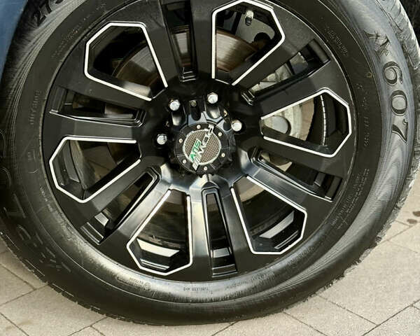 Синий Ниссан Армада, объемом двигателя 5.6 л и пробегом 85 тыс. км за 35500 $, фото 28 на Automoto.ua