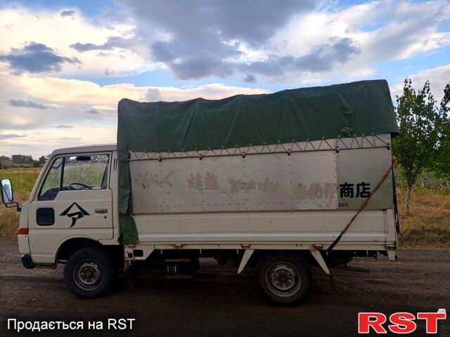 Белый Ниссан Атлас, объемом двигателя 2.3 л и пробегом 146 тыс. км за 3600 $, фото 4 на Automoto.ua