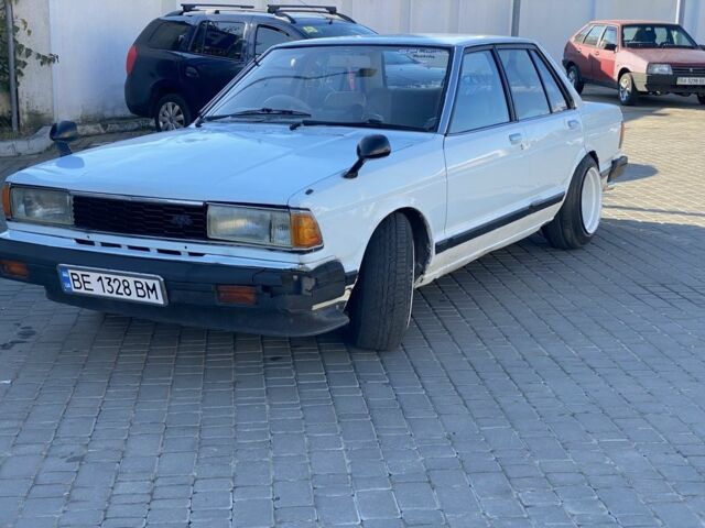 Белый Ниссан Блюберд, объемом двигателя 1.8 л и пробегом 5 тыс. км за 800 $, фото 1 на Automoto.ua