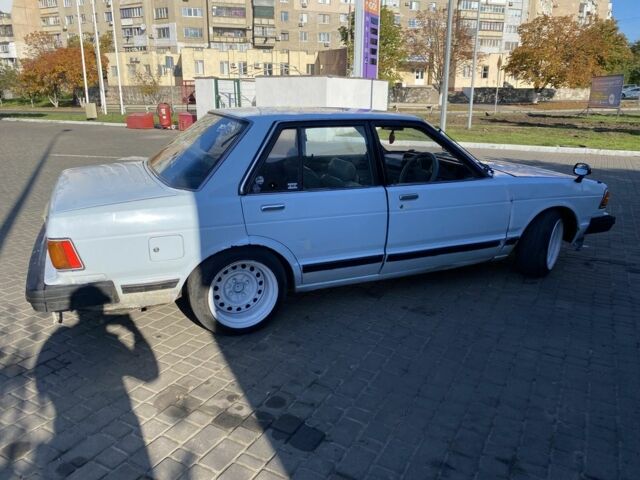 Белый Ниссан Блюберд, объемом двигателя 1.8 л и пробегом 5 тыс. км за 800 $, фото 5 на Automoto.ua