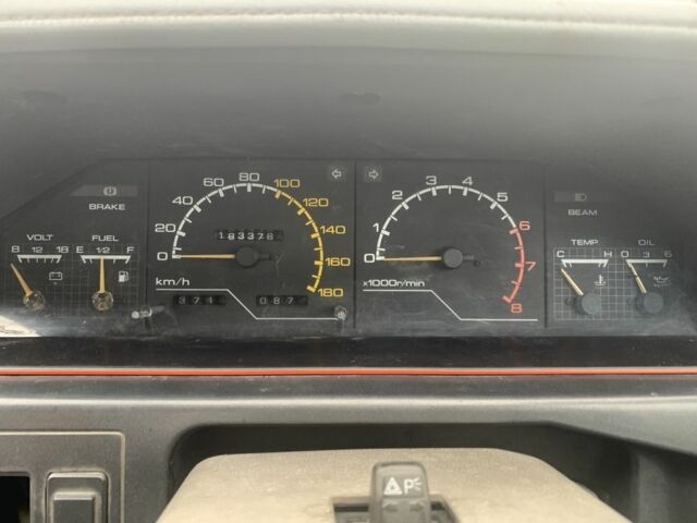 Белый Ниссан Блюберд, объемом двигателя 1.8 л и пробегом 184 тыс. км за 1800 $, фото 6 на Automoto.ua