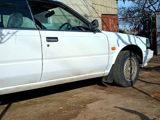 Белый Ниссан Блюберд, объемом двигателя 1.8 л и пробегом 0 тыс. км за 900 $, фото 6 на Automoto.ua