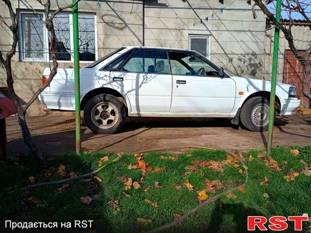 Белый Ниссан Блюберд, объемом двигателя 1.8 л и пробегом 0 тыс. км за 900 $, фото 12 на Automoto.ua