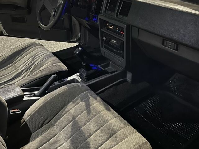 Белый Ниссан Блюберд, объемом двигателя 2 л и пробегом 300 тыс. км за 691 $, фото 5 на Automoto.ua