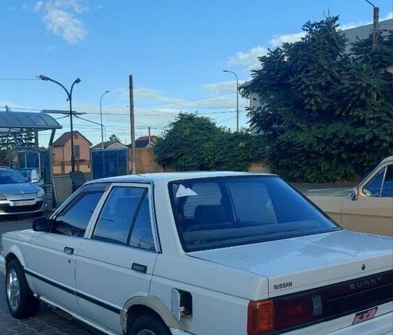 Белый Ниссан Блюберд, объемом двигателя 1.3 л и пробегом 135 тыс. км за 650 $, фото 3 на Automoto.ua