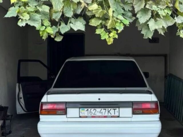 Белый Ниссан Блюберд, объемом двигателя 1.6 л и пробегом 350 тыс. км за 1150 $, фото 1 на Automoto.ua