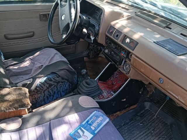 Бежевий Ніссан Блюберд, об'ємом двигуна 0 л та пробігом 200 тис. км за 501 $, фото 2 на Automoto.ua