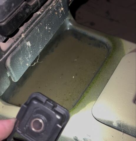 Коричневый Ниссан Блюберд, объемом двигателя 0 л и пробегом 100 тыс. км за 200 $, фото 1 на Automoto.ua