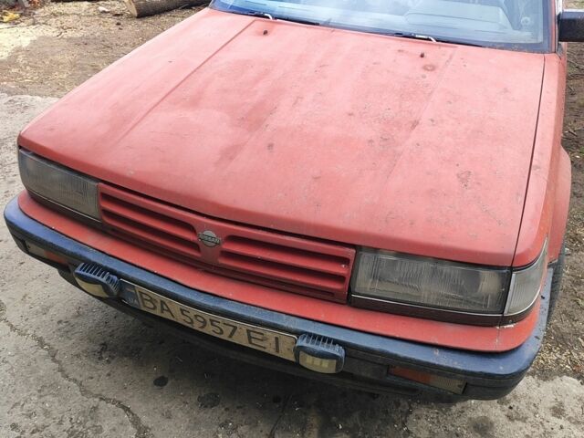 Красный Ниссан Блюберд, объемом двигателя 0 л и пробегом 435 тыс. км за 1300 $, фото 2 на Automoto.ua