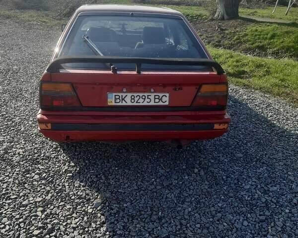 Червоний Ніссан Блюберд, об'ємом двигуна 2 л та пробігом 315 тис. км за 1450 $, фото 1 на Automoto.ua