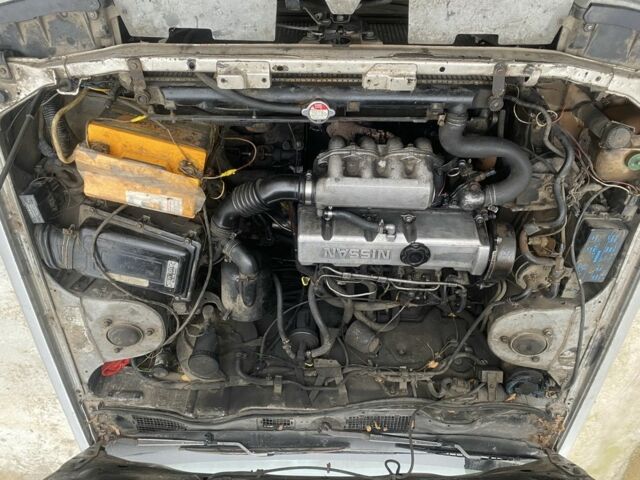 Сірий Ніссан Блюберд, об'ємом двигуна 2 л та пробігом 200 тис. км за 750 $, фото 6 на Automoto.ua