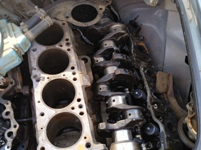 Серый Ниссан Блюберд, объемом двигателя 1.8 л и пробегом 160 тыс. км за 571 $, фото 6 на Automoto.ua