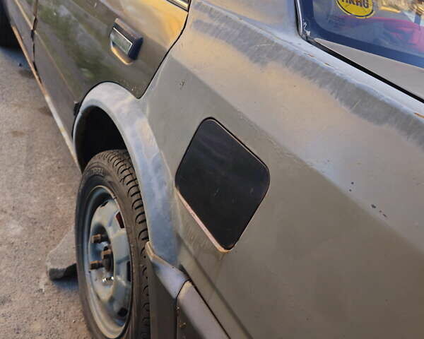 Серый Ниссан Блюберд, объемом двигателя 2 л и пробегом 300 тыс. км за 750 $, фото 8 на Automoto.ua