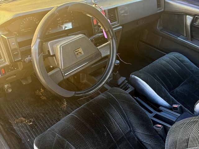 Серый Ниссан Блюберд, объемом двигателя 1.6 л и пробегом 0 тыс. км за 600 $, фото 2 на Automoto.ua