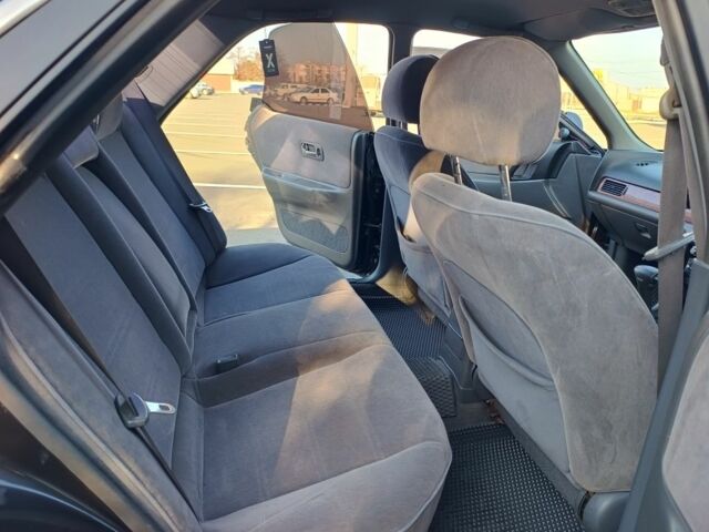 Серый Ниссан Блюберд, объемом двигателя 2 л и пробегом 280 тыс. км за 2300 $, фото 4 на Automoto.ua