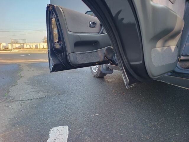 Серый Ниссан Блюберд, объемом двигателя 2 л и пробегом 280 тыс. км за 2300 $, фото 7 на Automoto.ua