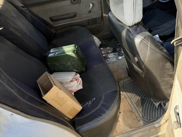 Серый Ниссан Блюберд, объемом двигателя 2 л и пробегом 3 тыс. км за 700 $, фото 4 на Automoto.ua