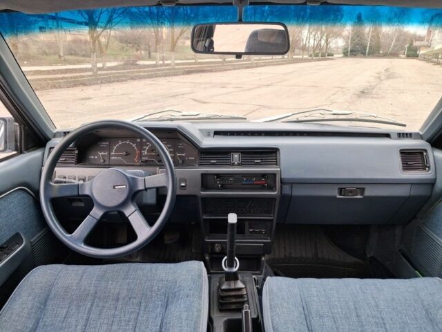 Сірий Ніссан Блюберд, об'ємом двигуна 2 л та пробігом 583 тис. км за 1200 $, фото 10 на Automoto.ua