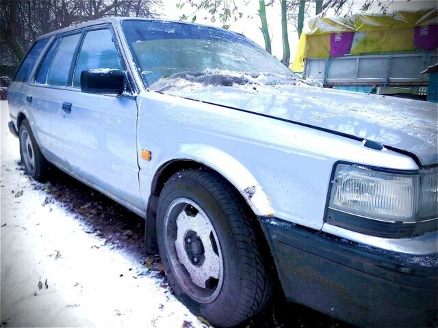 Серый Ниссан Блюберд, объемом двигателя 2 л и пробегом 450 тыс. км за 1022 $, фото 2 на Automoto.ua