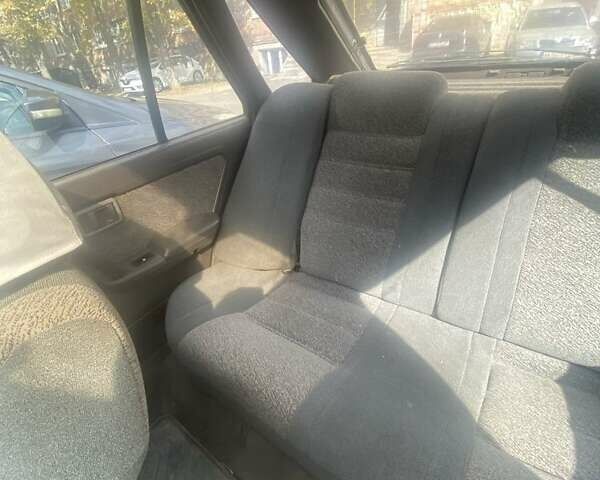 Серый Ниссан Блюберд, объемом двигателя 2 л и пробегом 180 тыс. км за 1200 $, фото 5 на Automoto.ua