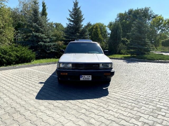 Сірий Ніссан Блюберд, об'ємом двигуна 2 л та пробігом 250 тис. км за 2000 $, фото 2 на Automoto.ua