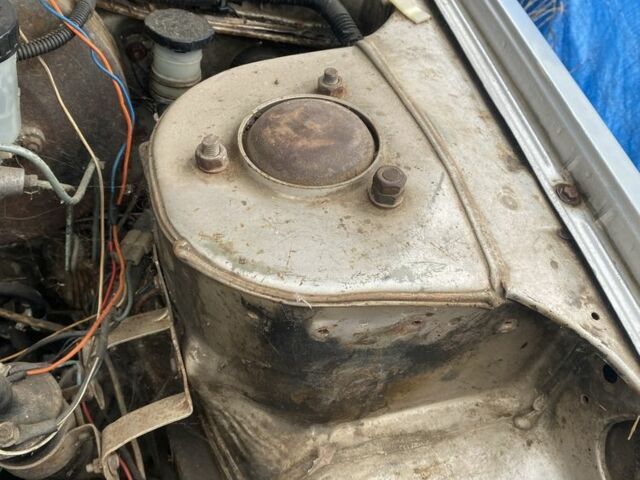 Серый Ниссан Блюберд, объемом двигателя 2 л и пробегом 350 тыс. км за 450 $, фото 4 на Automoto.ua