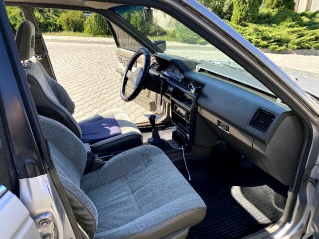 Сірий Ніссан Блюберд, об'ємом двигуна 2 л та пробігом 250 тис. км за 2000 $, фото 12 на Automoto.ua