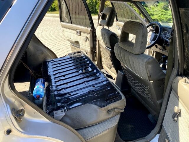 Сірий Ніссан Блюберд, об'ємом двигуна 2 л та пробігом 250 тис. км за 2000 $, фото 11 на Automoto.ua