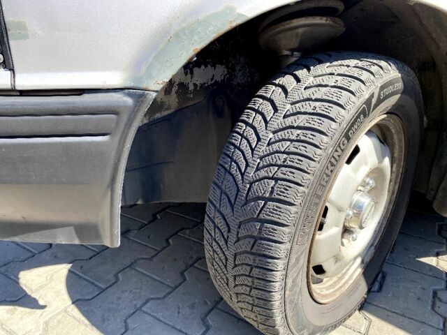 Сірий Ніссан Блюберд, об'ємом двигуна 2 л та пробігом 250 тис. км за 2000 $, фото 17 на Automoto.ua