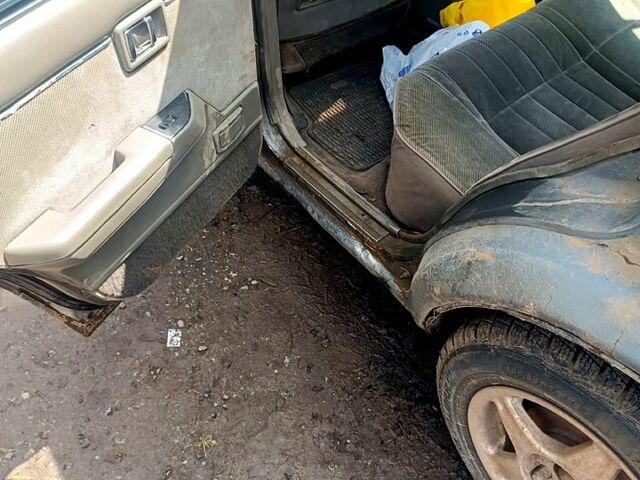 Серый Ниссан Блюберд, объемом двигателя 2 л и пробегом 0 тыс. км за 1300 $, фото 4 на Automoto.ua