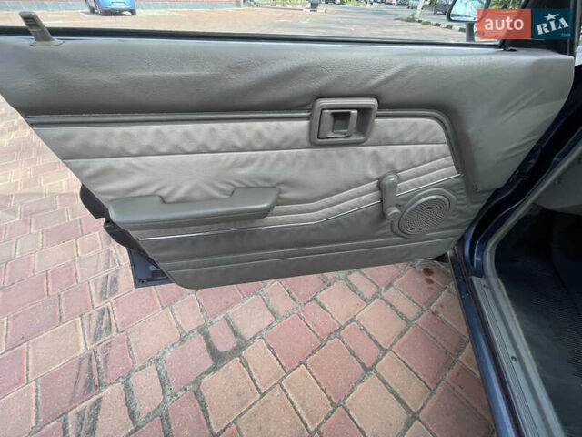 Синий Ниссан Блюберд, объемом двигателя 1.8 л и пробегом 140 тыс. км за 5000 $, фото 11 на Automoto.ua