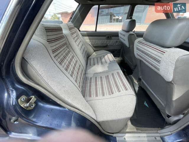 Синий Ниссан Блюберд, объемом двигателя 1.8 л и пробегом 140 тыс. км за 5000 $, фото 10 на Automoto.ua