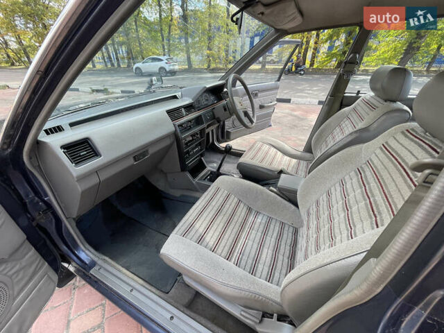 Синий Ниссан Блюберд, объемом двигателя 1.8 л и пробегом 140 тыс. км за 5000 $, фото 6 на Automoto.ua