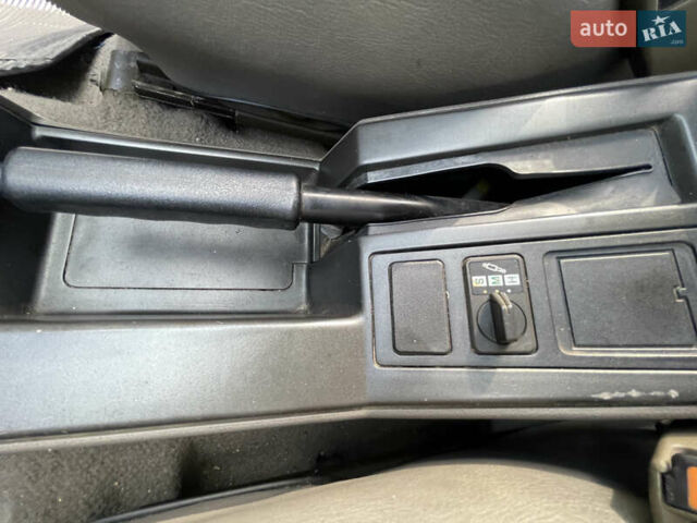 Синий Ниссан Блюберд, объемом двигателя 1.8 л и пробегом 140 тыс. км за 5000 $, фото 12 на Automoto.ua