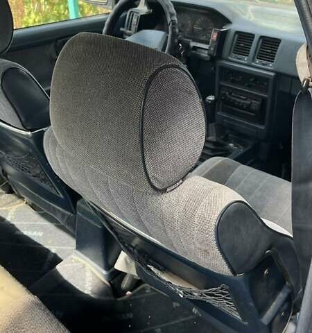 Синий Ниссан Блюберд, объемом двигателя 1.6 л и пробегом 327 тыс. км за 1250 $, фото 8 на Automoto.ua