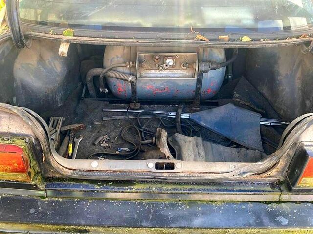 Синий Ниссан Блюберд, объемом двигателя 2 л и пробегом 400 тыс. км за 400 $, фото 2 на Automoto.ua