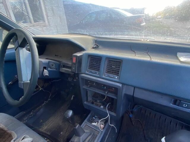 Синий Ниссан Блюберд, объемом двигателя 2 л и пробегом 4 тыс. км за 350 $, фото 2 на Automoto.ua