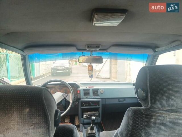 Синий Ниссан Блюберд, объемом двигателя 2 л и пробегом 230 тыс. км за 1700 $, фото 6 на Automoto.ua