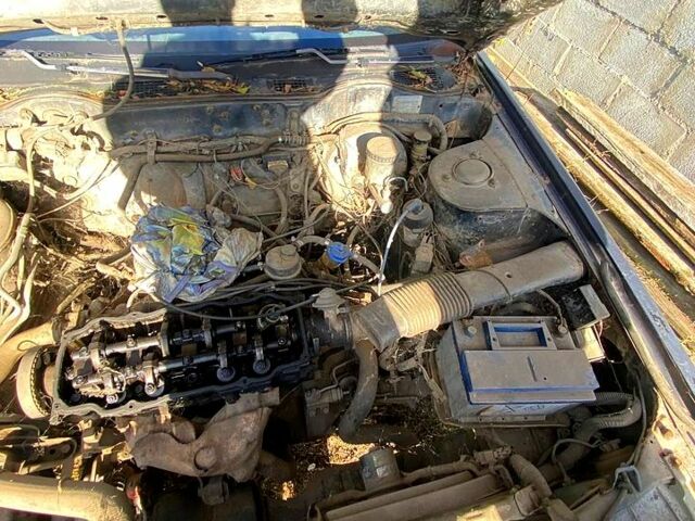 Синий Ниссан Блюберд, объемом двигателя 2 л и пробегом 400 тыс. км за 400 $, фото 1 на Automoto.ua